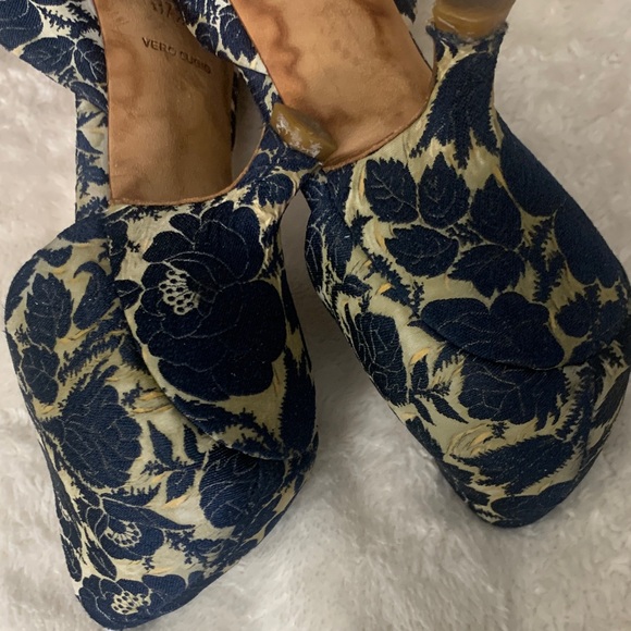 Prada Women's Blue and Cream Floral Heels - Picture 6 of 7